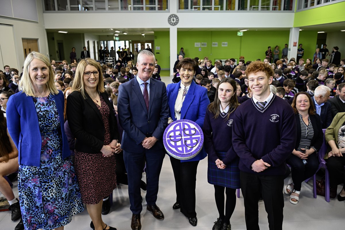 Some more images from Minister @NormaFoleyTD1 visit to @CarrigtwohillCC today to meet our students and staff and recognise their great achievements throughout the year. @DenisLeamy