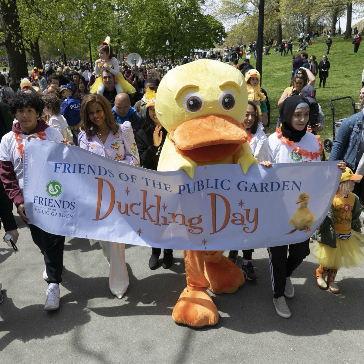 conventures (@conventures) on Twitter photo Sunday we’ll get quacking bright and early to help the <a href="/FOPG/">Friends of the Public Garden</a> at Duckling Day, a celebration of the classic children's book "Make Way for Ducklings" by Robert McCloskey. The event features activity booths, lawn games, live music, and more. Sign up here: friendsofthepublicgarden.org/events/ducklin… Sunday we’ll get quacking bright and early to help the <a href="/FOPG/">Friends of the Public Garden</a> at Duckling Day, a celebration of the classic children's book "Make Way for Ducklings" by Robert McCloskey. The event features activity booths, lawn games, live music, and more. Sign up here: friendsofthepublicgarden.org/events/ducklin…