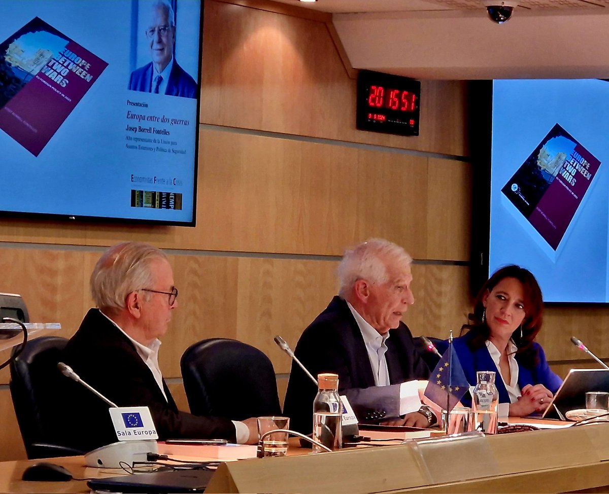 En el día de Europa 🇪🇺, un lujo escuchar al Alto Representante @JosepBorrellF en un evento organizado por @EcoEFC
Europa entre dos guerras. Un momento crítico, lleno de horror humanitario y de retos políticos, explicado con claridad por Borrell.