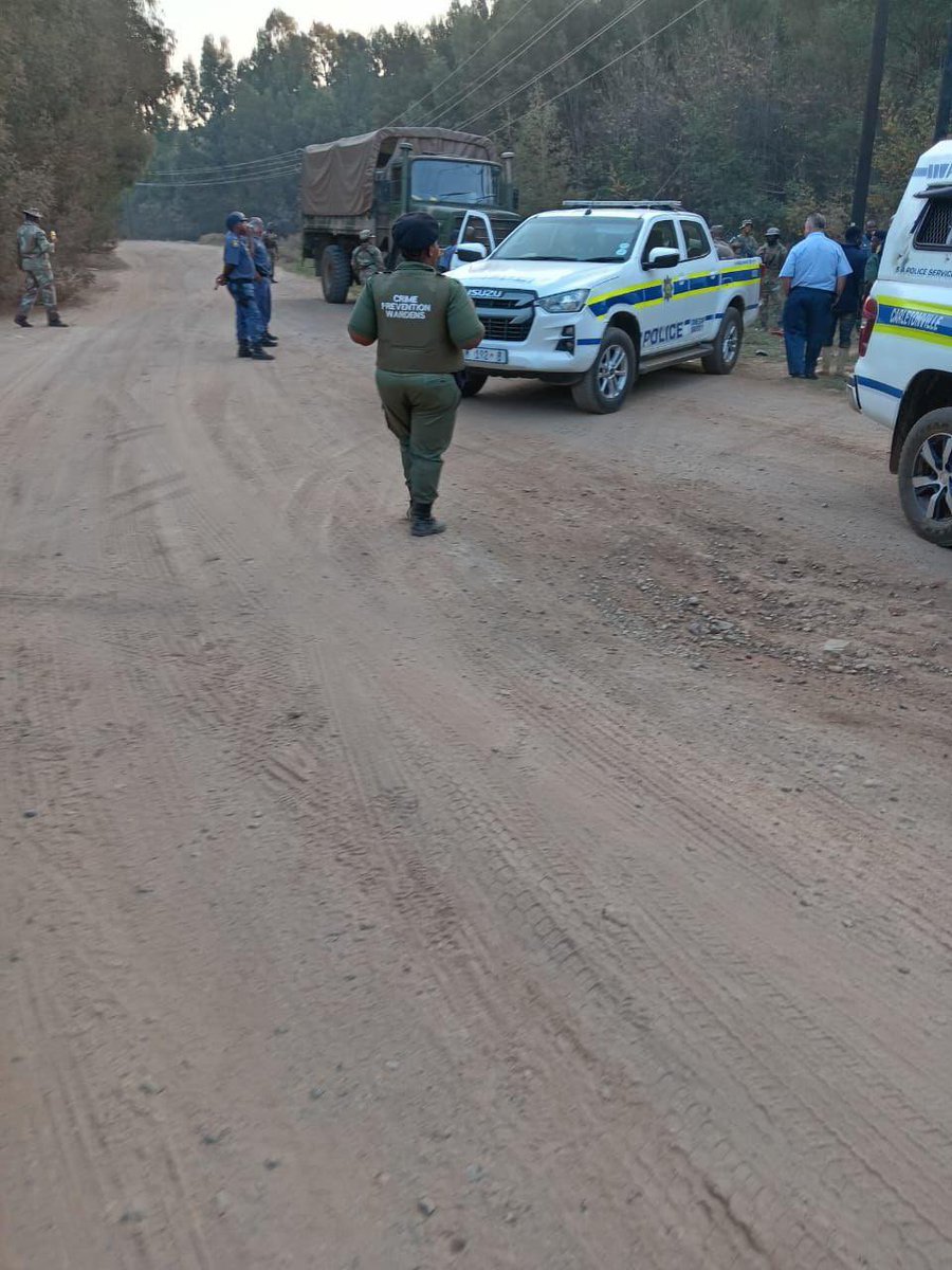 The crackdown on illegal mining continues as law enforcement agencies, including members of SAPS, SANDF, Wardens, GTP, and Home Affairs, conducted an illegal mining operation in the West Rand District which resulted in the arrest of 15 illegal miners.

#bootsontheground