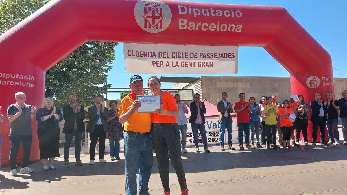 Cloenda de les passejades per a la gent gran i entrega de diplomes 🔝

👏 Hi han participat més de 50 molletans i molletanes

Un any més, ha estat un èxit de participació amb més de 3.000 participants

@EsportsDiba