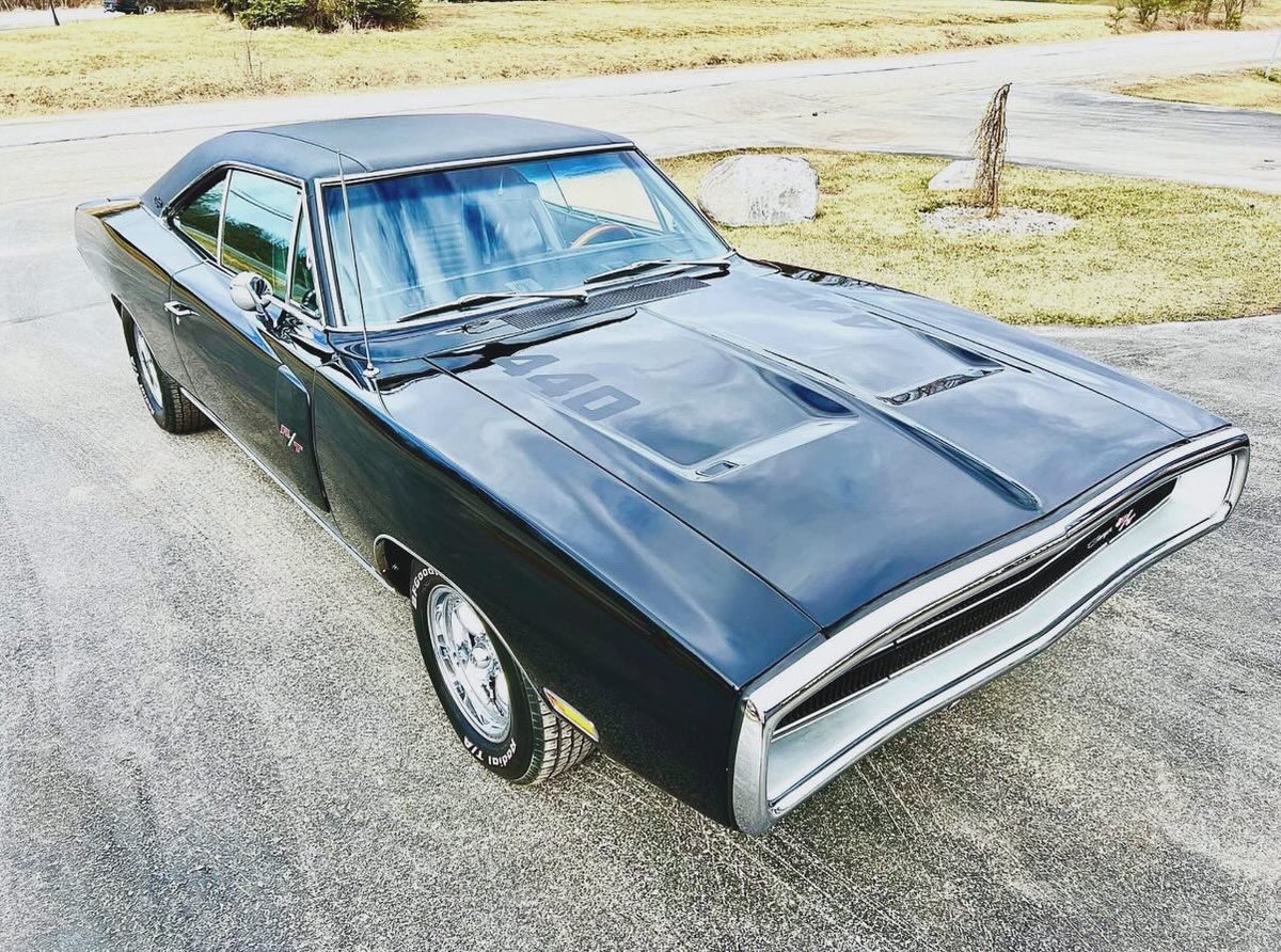 I mean, look at this beauty . No it’s not mine but one day I will have one. ❤️ #DodgeCharger #1970 #ClassicCars #MuscleCar #Omg #WantIt #DreamCar #Yes #OneDay #Baby