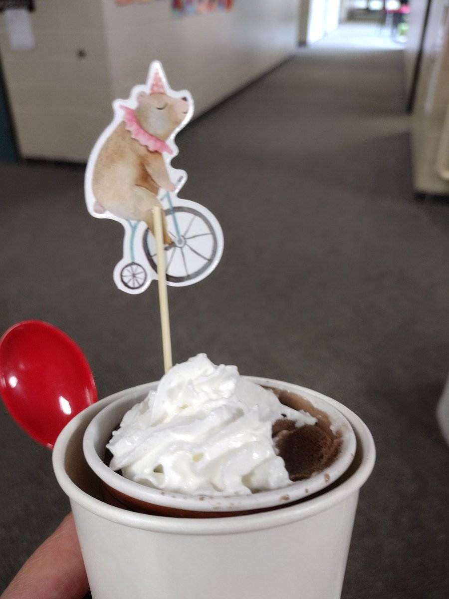 Thank you Hidden Hollow Elementary PTA! We have enjoyed the wonderful treats all week!😋😊💕
<a href="/HumbleISD_HHE/">Hidden Hollow Elementary</a> <a href="/hheptakingwood/">Hidden Hollow PTA</a>