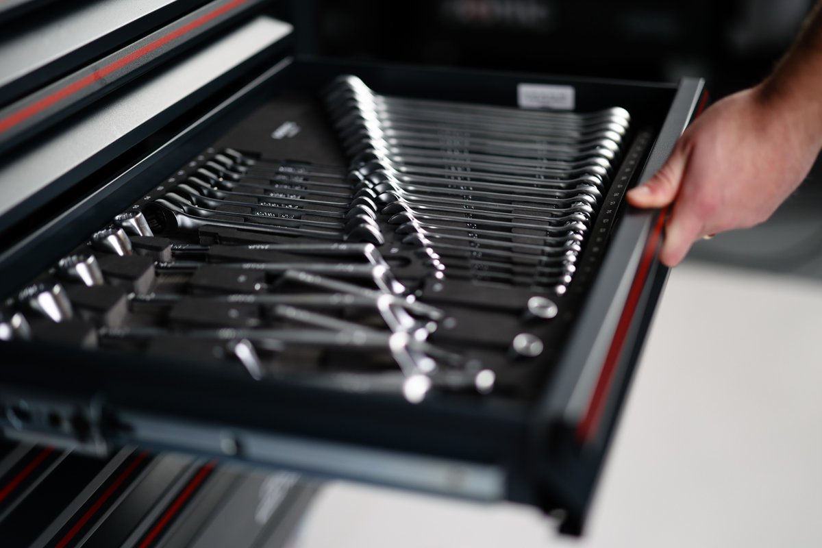 sonictoolsusa's tweet image. Ready to upgrade your toolset with Sonic&apos;s 456-piece? From wrenches to sockets, it&apos;s the complete package tailored just for you. ow.ly/qCL450RAPSs

#SonicTools #TechnicianTools #ToolsetGoals #AutomotiveTools #HandTools #Wrench #Wrenches #SonicPathwayProgram