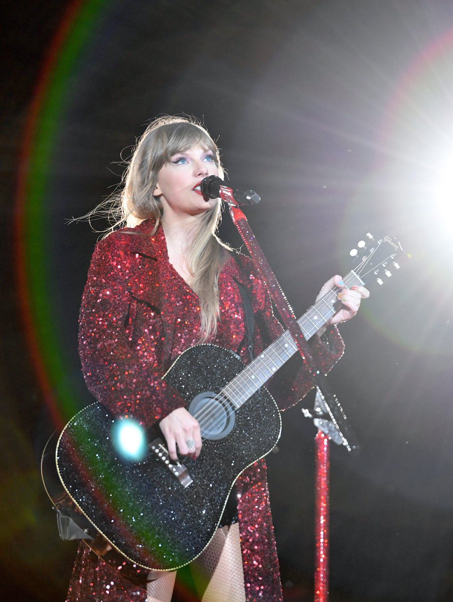 The Eras Tour tweet media