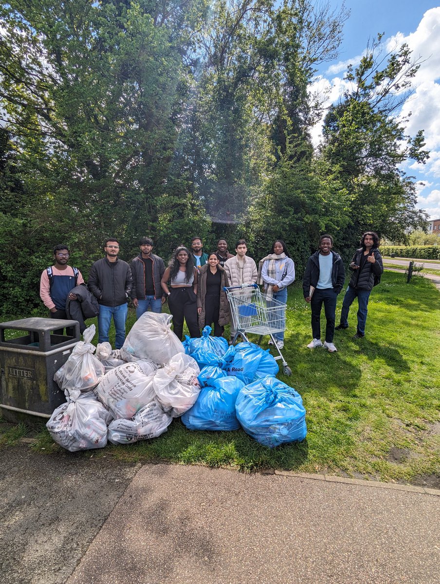 Fantastic turnout of @UniofHerts students at the community litter pick last weekend 🙌 @WH_CVS #communitylitterpick #litterpick #wasteaction #makingadifference #positiveaction #uniofherts #goherts #Herts #environment #sustainability