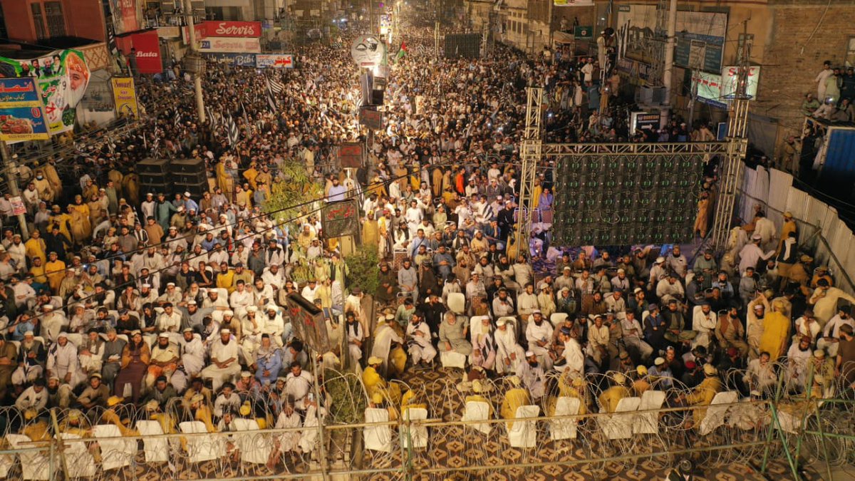 عوامی اسمبلی پشاور کے فضائی مناظر ، الحمدللہ آج پشاور میں بھی ابابیلوں کا راج رہا ۔۔۔! #عوامی_اسمبلی_پشاور