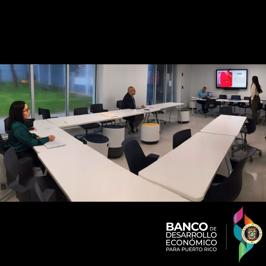 El #BDE apuesta a los jóvenes emprendedores, por ello participamos en el 'Demo Day' de @sagradoedu. Unos 'pitch' de estudiantes para sustentar y financiar sus proyectos de emprendimiento. Lizbeth López, supervisora en el Departamento de Crédito del BDE, fue parte del jurado.