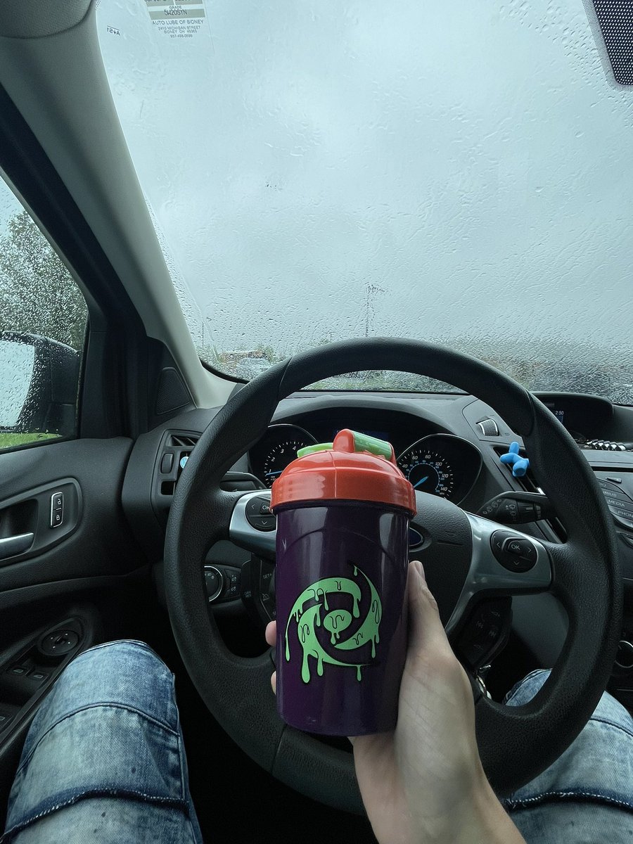 Gloomy day calls for a spooky shaker 👀 full of @GFuelEnergy @GammaLabs #GFUEL What’s inside your shaker!?