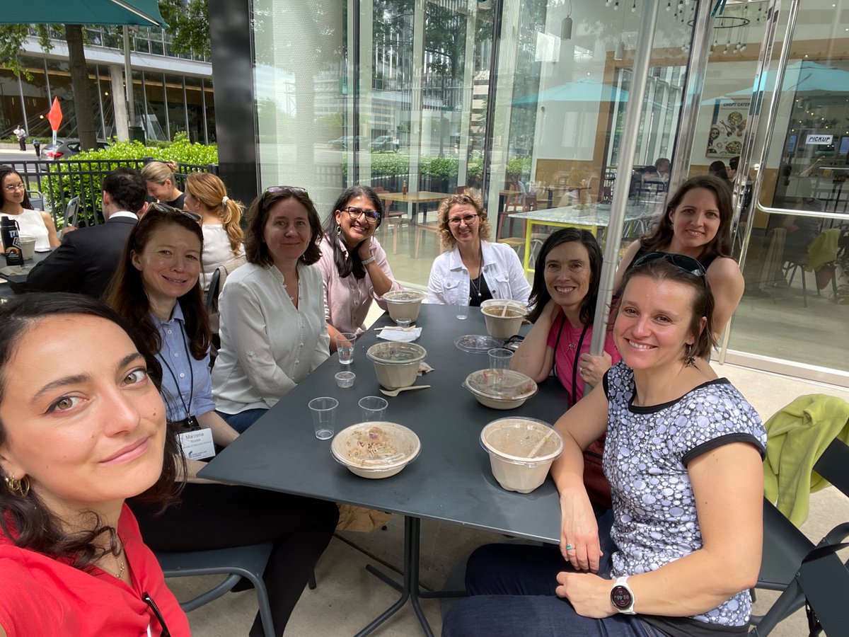 An AWEsome lunch date at Richmond! 🥗🤩😁 @RichFedResearch #MyRichmondFed #AWE_Center