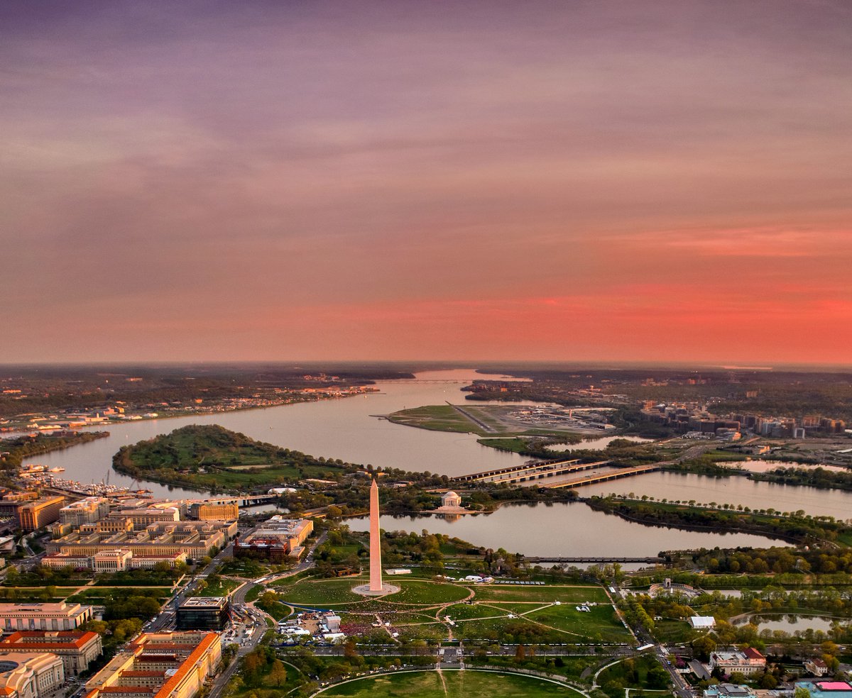 Heads up! Be aware that Saturday, 5/11, around noon, 60 planes representing the history of general aviation will fly down the Potomac and over the National Mall. The permitted event is closely coordinated with the FAA, Secret Service, and other agencies. #WashingtonDC