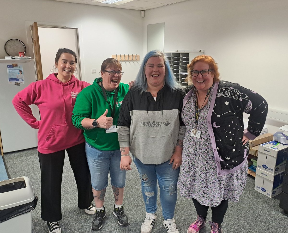 **Late Post** HUGE Thanks to @Beth_AnneLogan for visiting us and chatting to our young people about the power of sharing your story and supporting them with their upcoming conference🙌🙌 🤩 #poweredbyyoungpeople 🤩 @inverclyde @InverclydeHSCP @YourVoiceInver