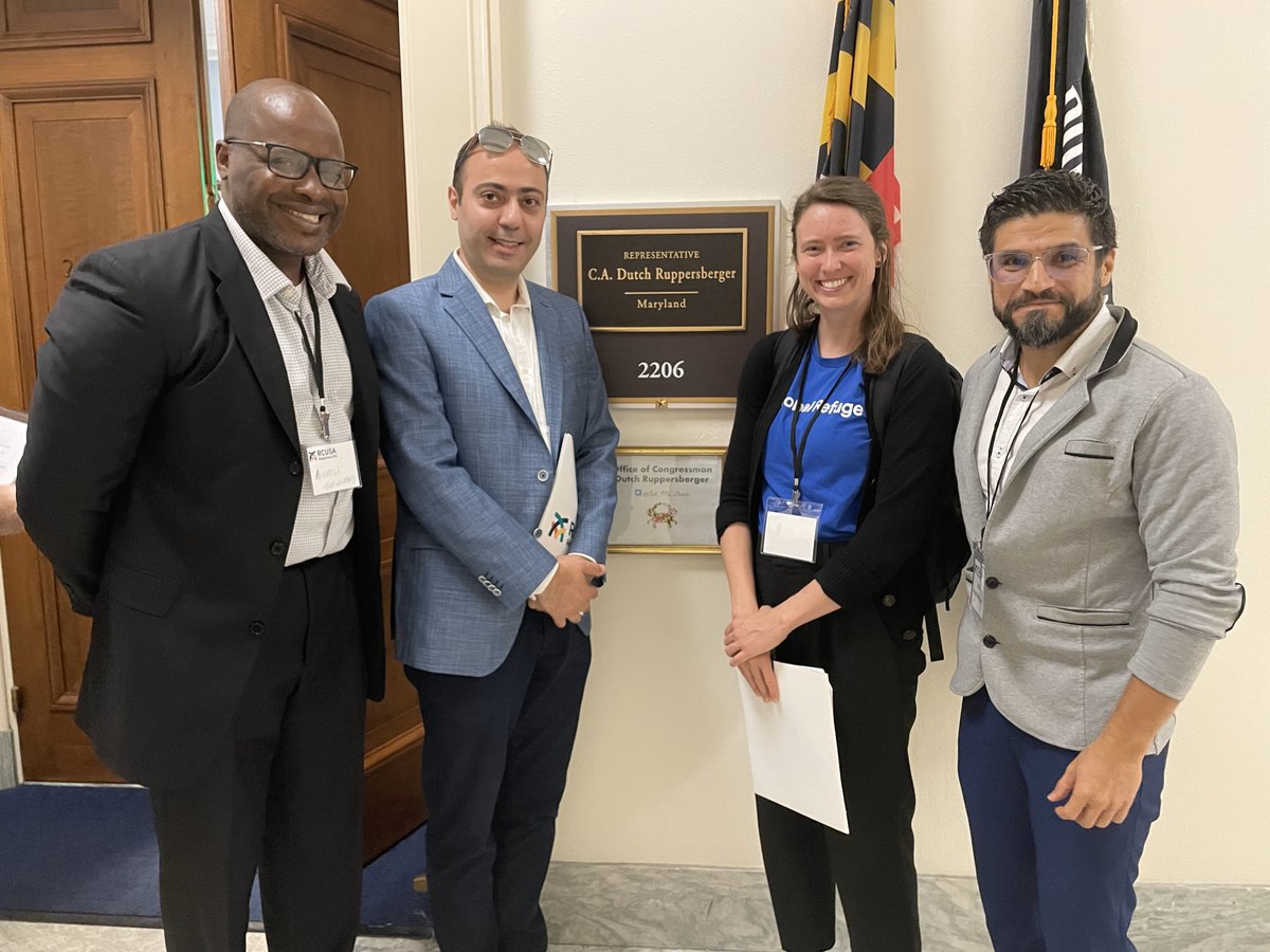 This week, Just Neighbors and the @iljnetwork joined @rcusa_dc and other advocates like @GlobalRefuge to ensure that our elected officials are doing all they can to rebuild humanitarian protection programs in the U.S. #RCUSAAdvocacyDays #justneighbors