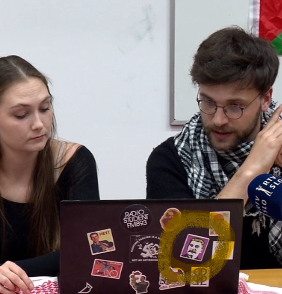 Stickers of Lenin and STALIN on the laptop of the leader of the pro-HAMAS protests at Ljubljana University. The dean of the faculty is also sitting behind the same stickers.

All the masks have fallen.

#FDV <a href="/unilj/">univerzalj</a> is raising STALINISTS.

<a href="/visegrad24/">Visegrád 24</a> <a href="/TimesofIsrael/">The Times of Israel</a>