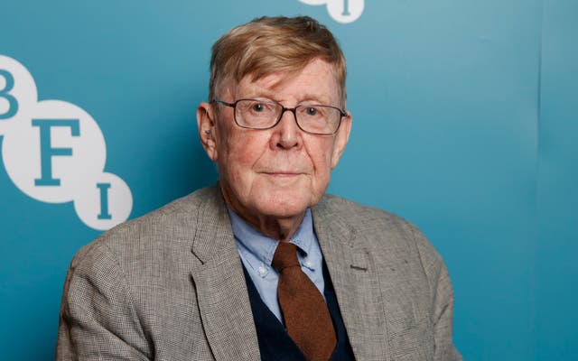 How do I define history? 
It's just one fucking thing after another.

Alan Bennett, The History Boys
 
#AlanBennett #AlanBennett90