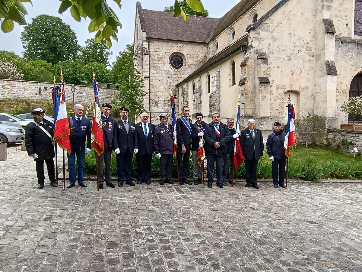 Hier après-midi dans le Vexin pour les cérémonies du 79e anniversaire de l'Armistice 🇲🇫

Accueil très chaleureux à Nesles-la-Vallée, Frouville et Hédouville