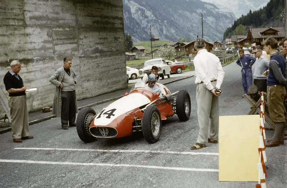 Erwin Sommerhalder is behind the wheel of his Maserati at the start line of the Mitholz-Kandersteg Hill Climb in 1959.