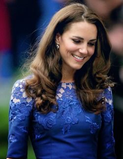 Midnight blue is the only colour that can ever compete with black.  Christian Dior 💙
♔HRH #GetWellSoon #PrincessofWales 🐝#PrincessCatherine #RoyalFamily #KateTheGreat #TeamWales #icon  #IStandWithCatherine #tcb #Vogue #Tatler #CatherineWeLoveYou #13YearsofWillandKate #ghd 🏴󠁧󠁢󠁷󠁬󠁳󠁿