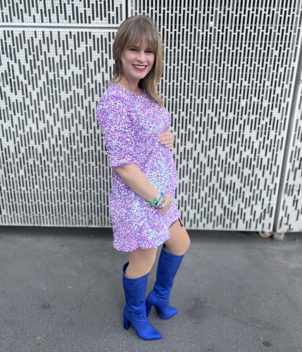 AStilettos's tweet photo. Baby’s first concert!  #ParisTSTheErasTour 
 @taylornation13 @taylorswift13 https://t.co/BGJ6YLIVXH