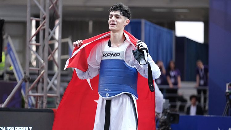 🇹🇷Milli taekwondocu Furkan Ubeyde Çamoğlu, Avrupa Taekwondo Şampiyonası'nda erkekler 54 kiloda finalde Yunanistan'dan Konstantinos Dimitropoulos'u yenerek altın madalya kazandı.