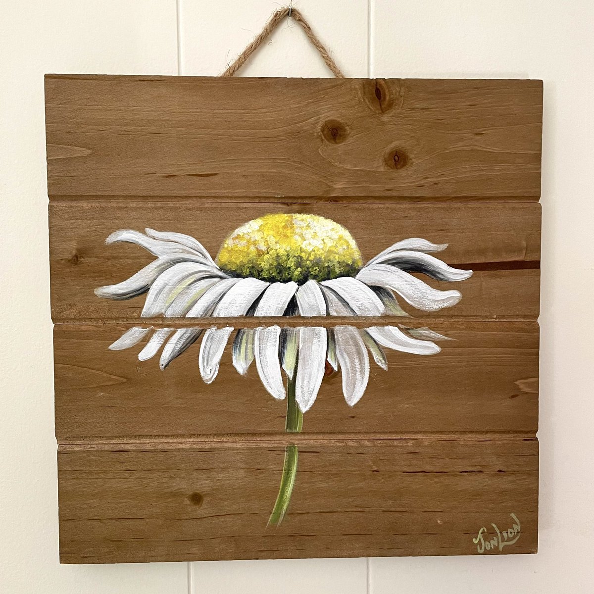 Super SALE: $125

Who wants it?

“Gnarly Daisy” - painted on 10x10 wood slats panel, ready to hang 

Message me if interested!
