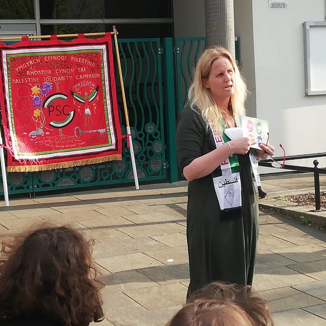 Tonight I spoke at the Ceasefire Now vigil for Gaza in Aberdare, organised by @PscRct. From London to Cardiff and to the Valleys, people are demanding an end to the displacement and killing of Palestinians. #CeasefireNOW #Gaza