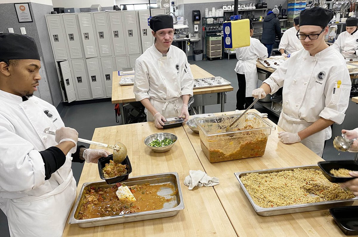 Recipe for empathy: These students prepared hundreds of protein-packed, free meals for their food-insecure peers

startlandnews.com/2024/05/kids-f…

#WhiskedAway

“We really wanted to try to build on the idea of the sustainability impact of the meals,” said Tamara Weber. “Plant-based pro…