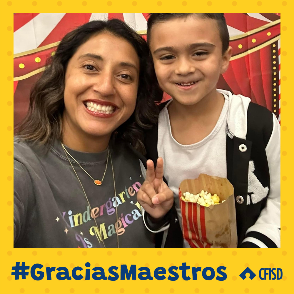 .@CyFairISD Un estudiante de @CyFairYeager reconoce a su maestra, Marisa Ochoa: 'Porque nos enseña mucho y tiene paciencia para enseñarnos. Yo he aprendido mucho con ella. Es una maestra excelente'. #SemanadeReconocimientoDeLosMaestros #GraciasMaestros