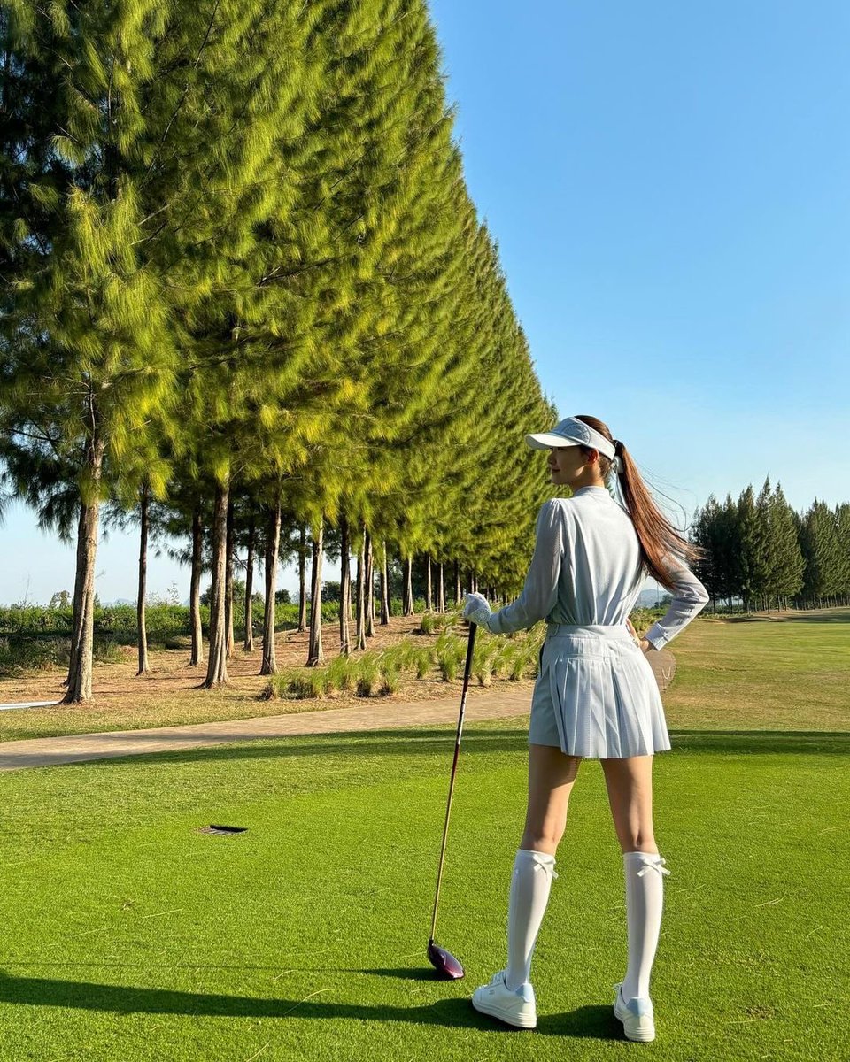 KTLNation's tweet image. [20240510] yoona__lim’s IG update

“💚”

She’s so active these days, not complaining! 🙈 ‘cause we all want more, right? 🩷

#LimYoonA #YoonA #WideAngle