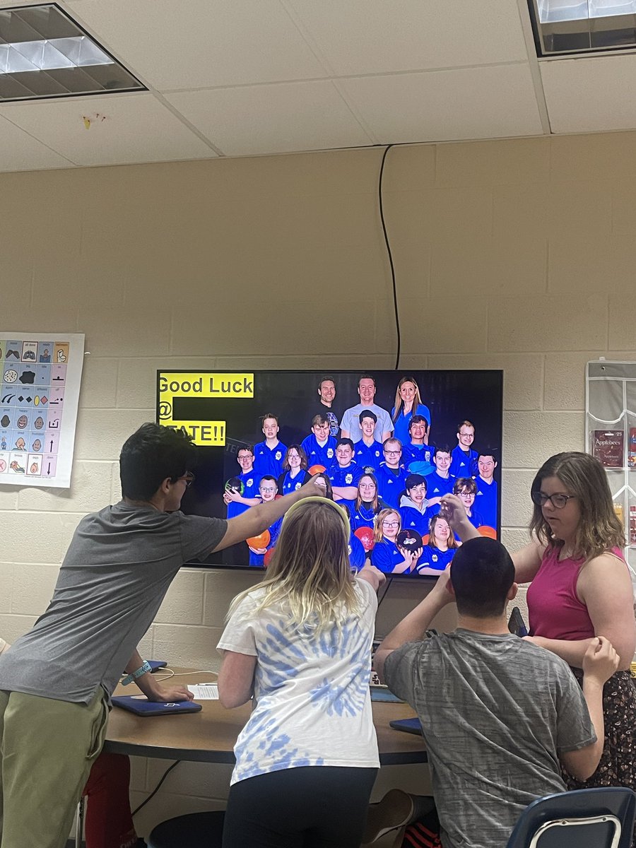 The squad was GASSED up to see themselves and/or their friends on the announcements this morning! Goodluck to our student-athletes competing at State Bowling tomorrow!