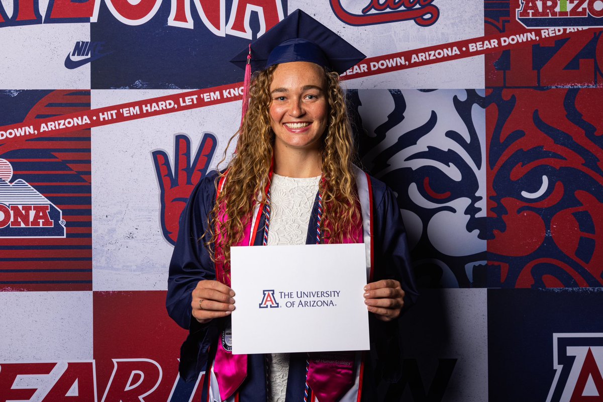 Introducing Arizona 🌵🏊‍♀️🚴‍♀️🏃‍♀️ Triathlon’s FIRST EVER 🎓 graduate. From the @uarizona Class of 2024, Grace Reeder! #BearDownGrad | #WildcatForLife