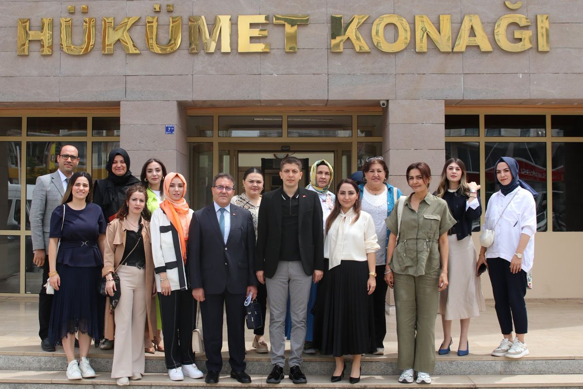 TOBB @urfakgk olarak bu gün turistlerin uğrak yerine olan ve Turizm de önemli bir yeri olan Halfeti de değerli Kaymakamımız SN.@Z_Erdogan53 ziyaret ettik ve güzel çalışmalar hakkında fikir alış verişi yaptıktan.Güzel ev sahipliklerinden ötürü teşekkür ederiz