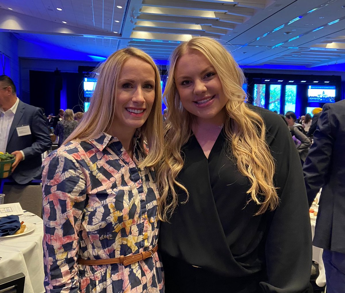 #TeamRandle was on hand to salute @CalChamberJen's leadership during the annual @CalChamber Host Breakfast this morning. The event marked a wonderful celebration of the job-creating businesses driving California’s future!
