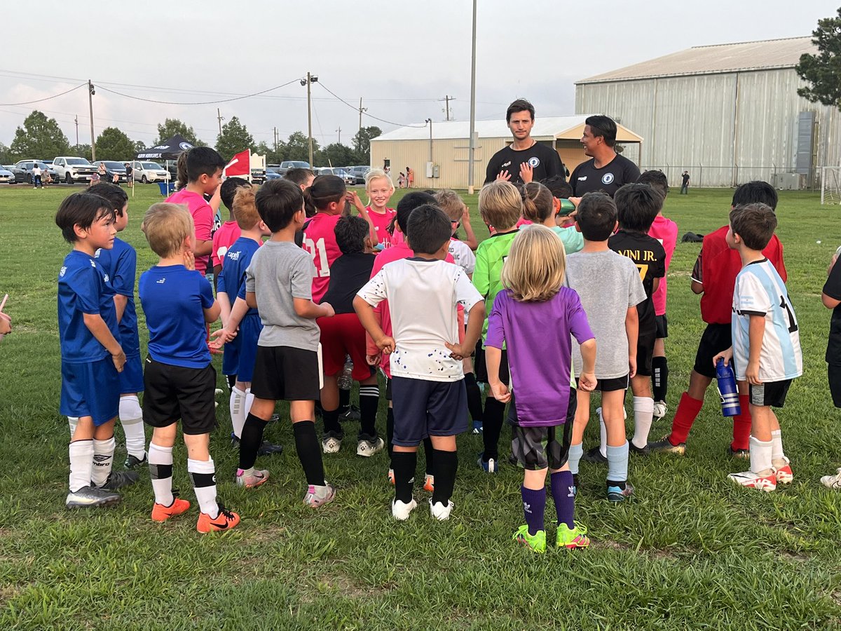 Amazing numbers for the 2017-2013 Tryouts and Evaluations tonight in the East Campus! 

Thanks to all the players that came out and the staff for helping it run so smoothly. 
👊⚽️💙

…
#ahfcsoccer #ahfcpride #ahfcfamily #BEASTSINTHEEAST