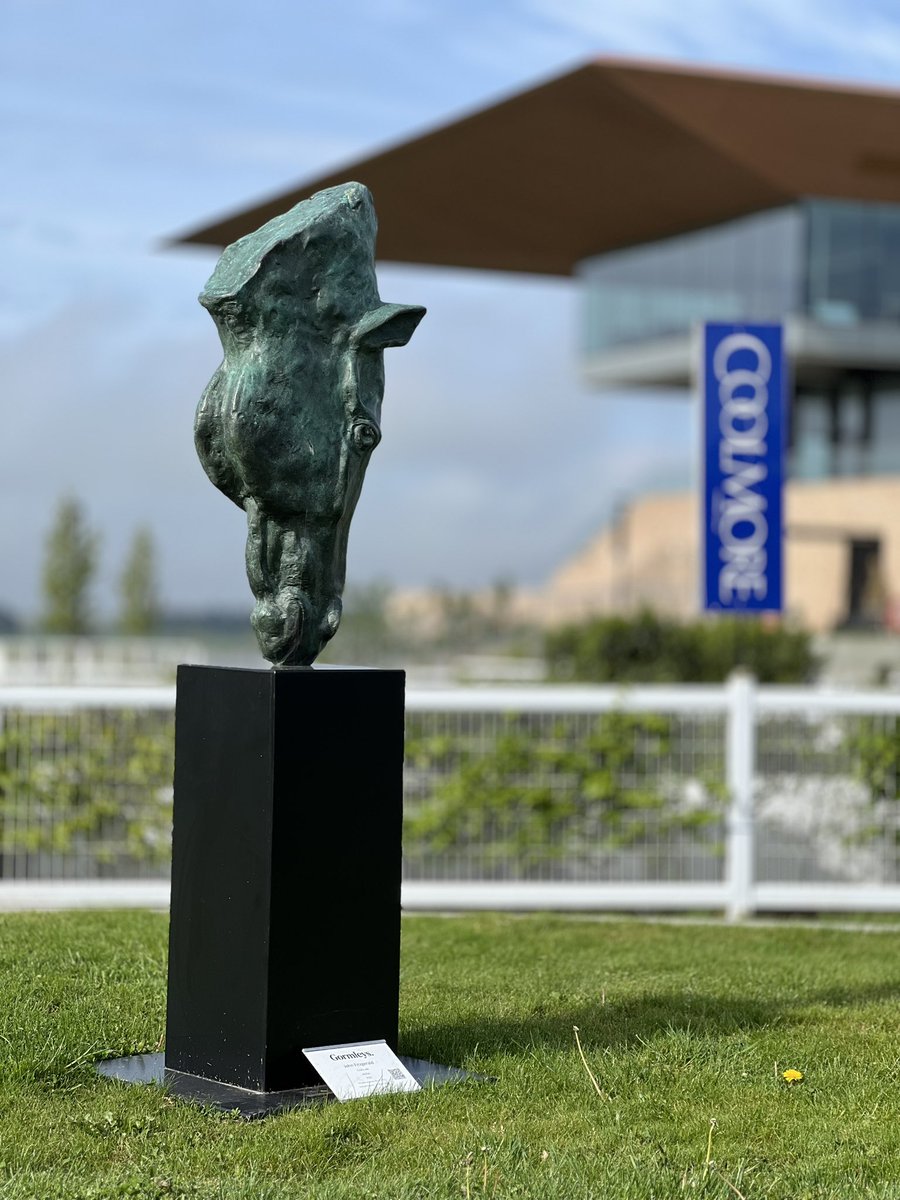 I’m thrilled to be exhibiting some of my large outdoor sculptures @curraghrace This year is my 12th year as Artist in Residence with @curraghrace . It’s been a great journey from my first Guineas festival in 2012 selling paintings from the back of a converted trailer!!