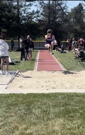 Corey81Nelson's tweet photo. 2024 VVAL Championships. Jacob Garzoli with a Triple Jump performance good enough to earn a VVAL🥈Jacob also placed 6th overall in the Long Jump followed by a 8th place finish in the 100m dash. Congratulations Jacob!
#WordIsWin https://t.co/TtGu5edwXe