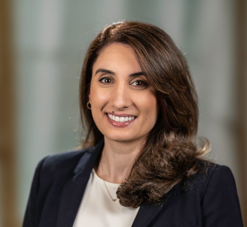 Congratulations to our PGY-2 #neurosurgery resident, Dr. Elhaum Rezaii, who received an award for her oral presentation titled “Pregnancy and Motherhood in Neurosurgery Residency Training and Beyond” at the @unmc GME Research Symposium! We are so proud of you! 👏🏆@elli_rezaii