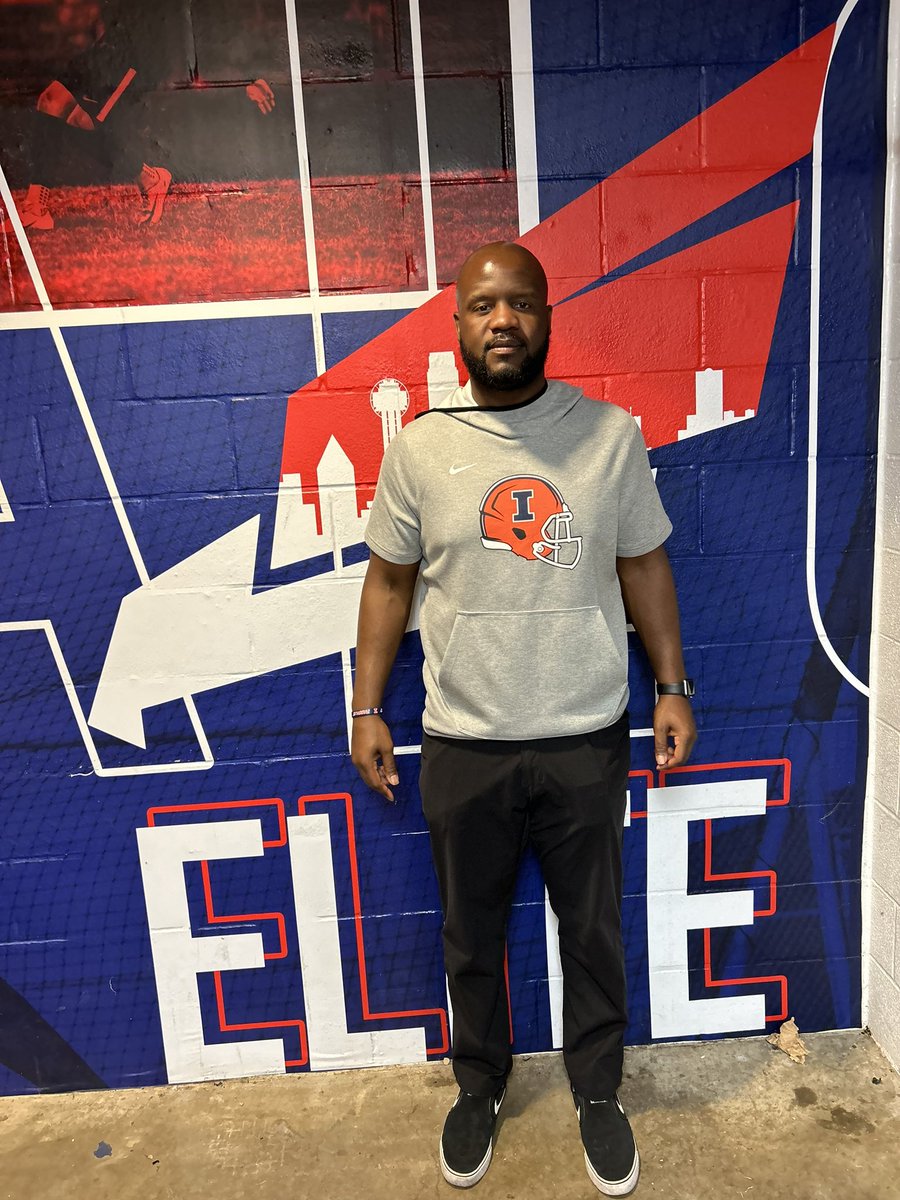 Recruit_Dunne's tweet image. S/o @coacharchiemac @IlliniFootball for stopping by RUGGED dr! #FalconELITE #RecruitDunne