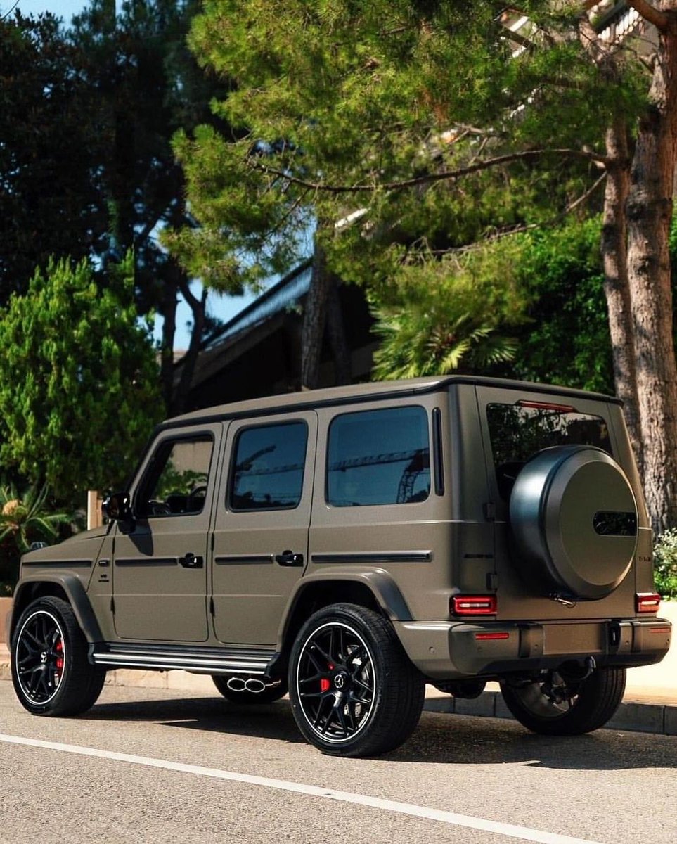 According to Mercedes-Benz, 80% of ALL G-Class built since 1979 are still on the road. Mercedes built the 500 000th G-Class in 2023, meaning there are still over 400 000 still on the road today.