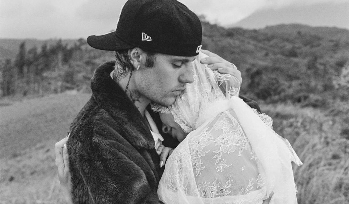 Depois de 6 anos de casamento, Justin e Hailey Bieber divulgam que estão esperando seu primeiro bebê. Que venha com muita saúde, esse neném será muito amado! 💜