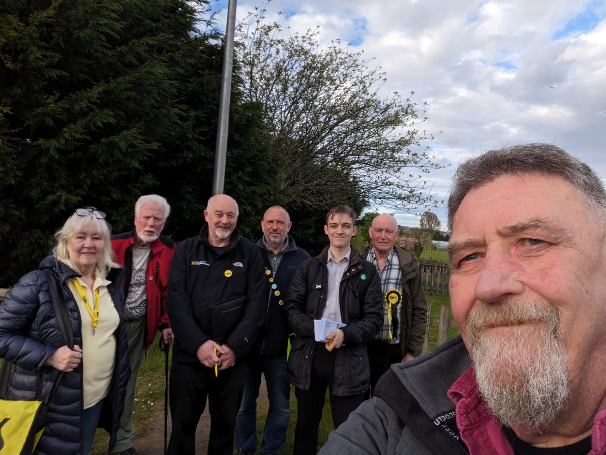 Great to be out in Stonehaven tonight campaigning for @glenreynoldsSNP. An overwhelming amount of people who are no longer voting for the tories but are voting SNP now. #ActiveSNP