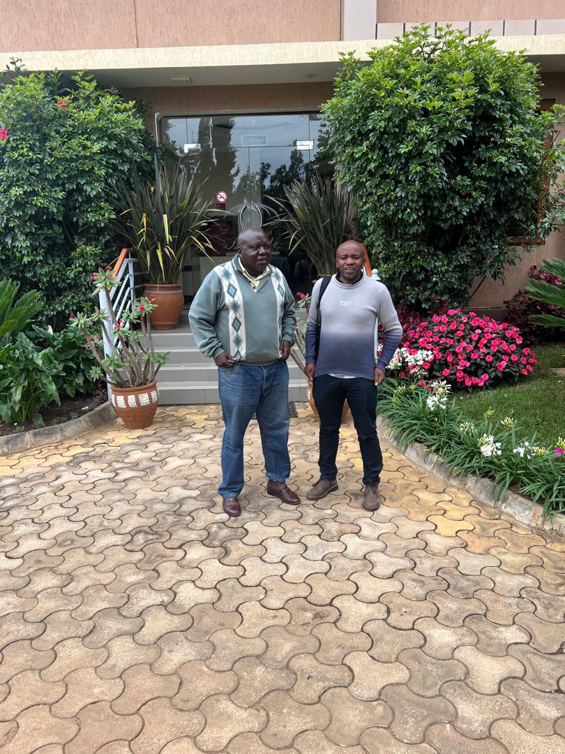 MaelezoZiwaVict's tweet photo. Mkurugenzi mtendaji wa #MidasToucheEastAfrica @motowntz ambaye pia ni muasisi wa #TanzaniasFinestAmbassadors wamekutana na kufanya mazungumzo na mkurugenzi @UwodoTanzania Nd #Hamisi H Kasapa. Muda sio mrefu ushirikiano huu utazaa matunda Kwa makundi maalum, wanawake &vijana https://t.co/e9gCXJZRxN