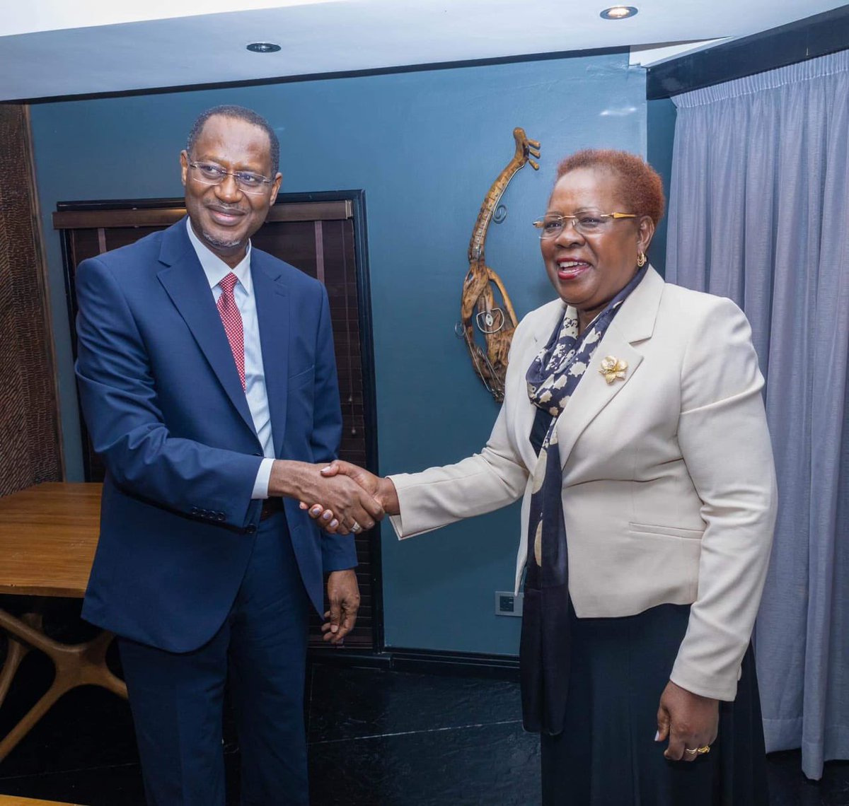 PRESS RELEASE Dangiwa Holds Strategic Meeting with Kenyan Housing Minister •Explores Partnership for Affordable Housing Delivery Nairobi, Kenya, May 7, 2024 – The Honorable Minister of Housing and Urban Development of Nigeria, Arc. Ahmed Musa Dangiwa, yesterday met with his…