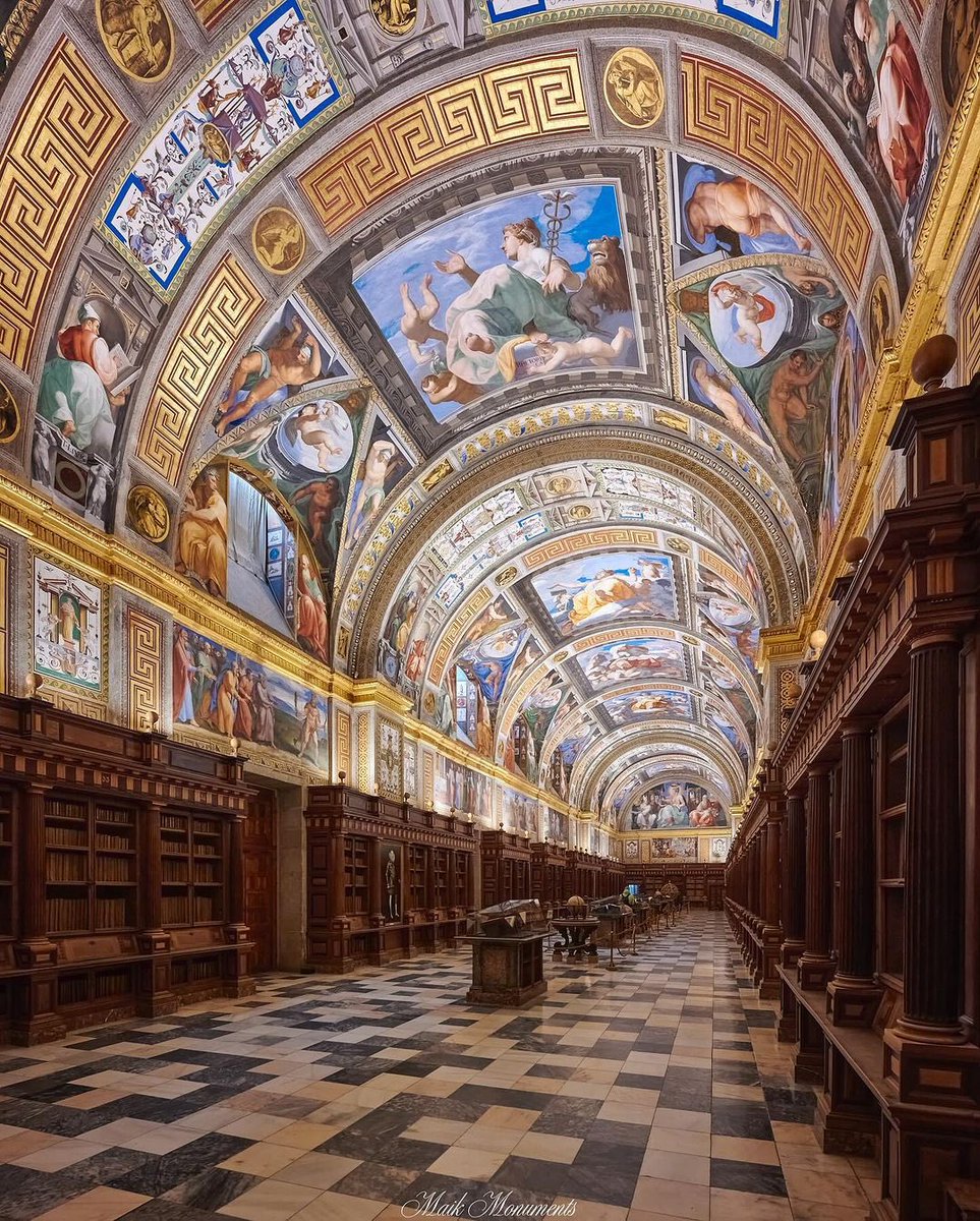 Beautiful libraries are worthy to be showcased, so here is a fantastic library in Madrid, Spain.

Library of the Monastery of El Escorial, the library dates back to the 16th century and contains many works, including over 4700 manuscripts. 🇪🇸🧵

Pictures by maik.monuments
1/6