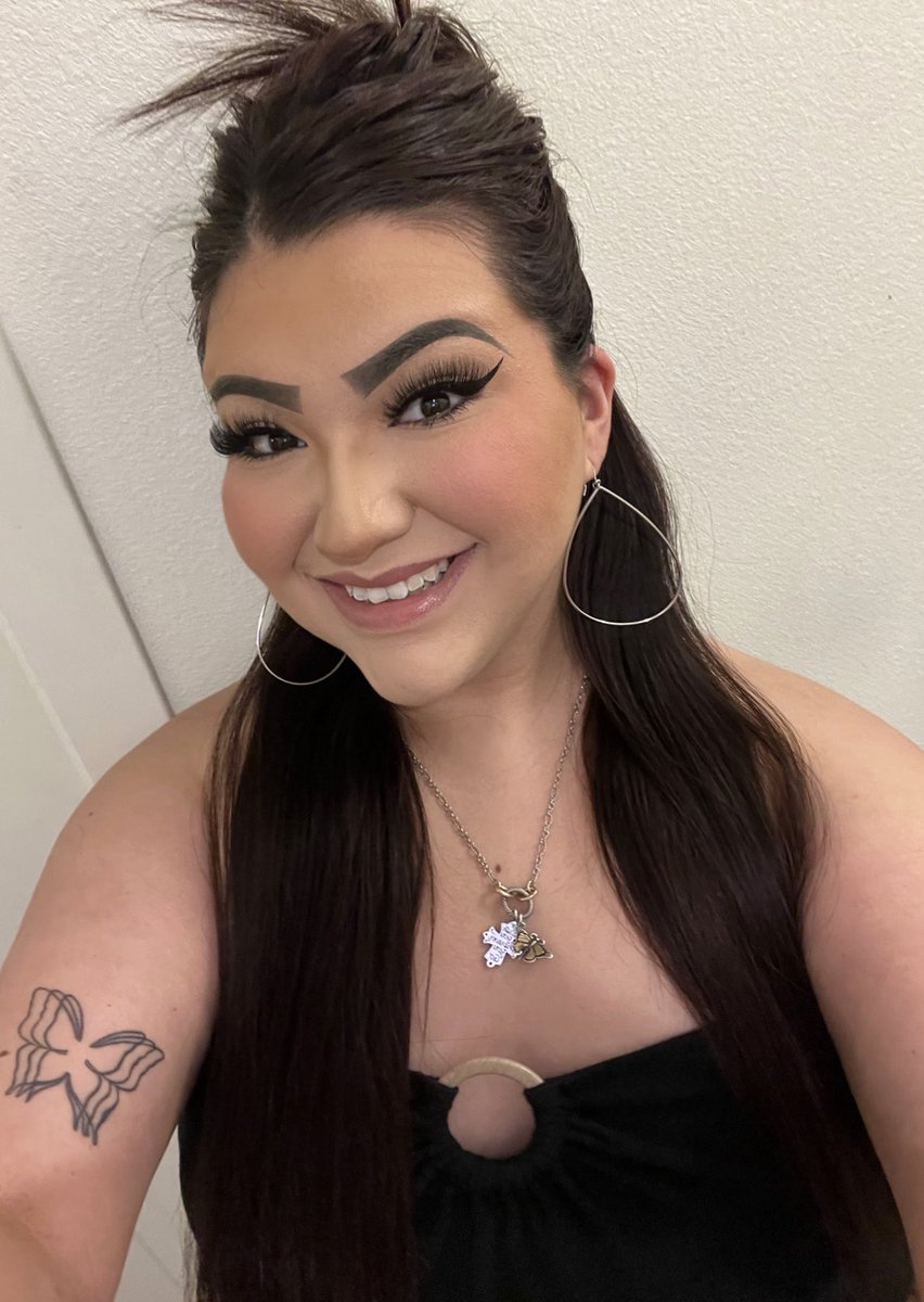 marieelyssaa's tweet image. Happiness looks good on me ✨