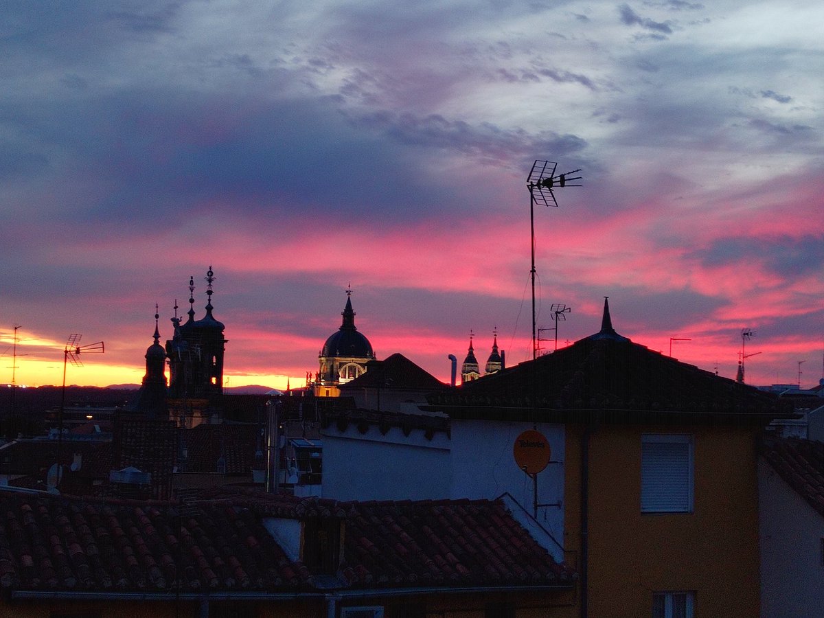 Cae la tarde en #Madrid.