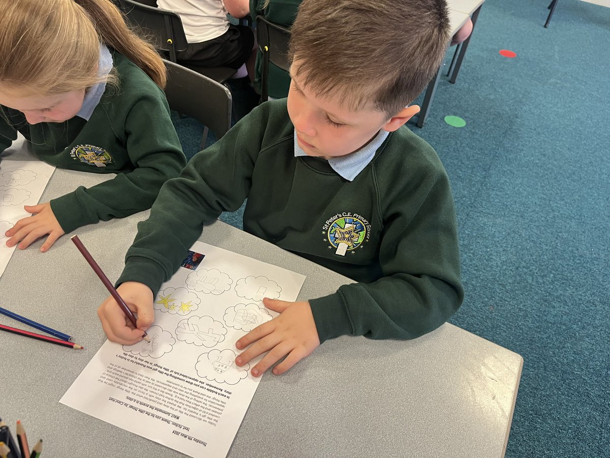 Year 1 really enjoyed our Guided Reading lesson today. We read a beautiful book called ‘Thank you for the little things’. The children then had to ‘summarise’ the text by drawing pictures of all the ‘little things’ the girl was thankful for in the story.