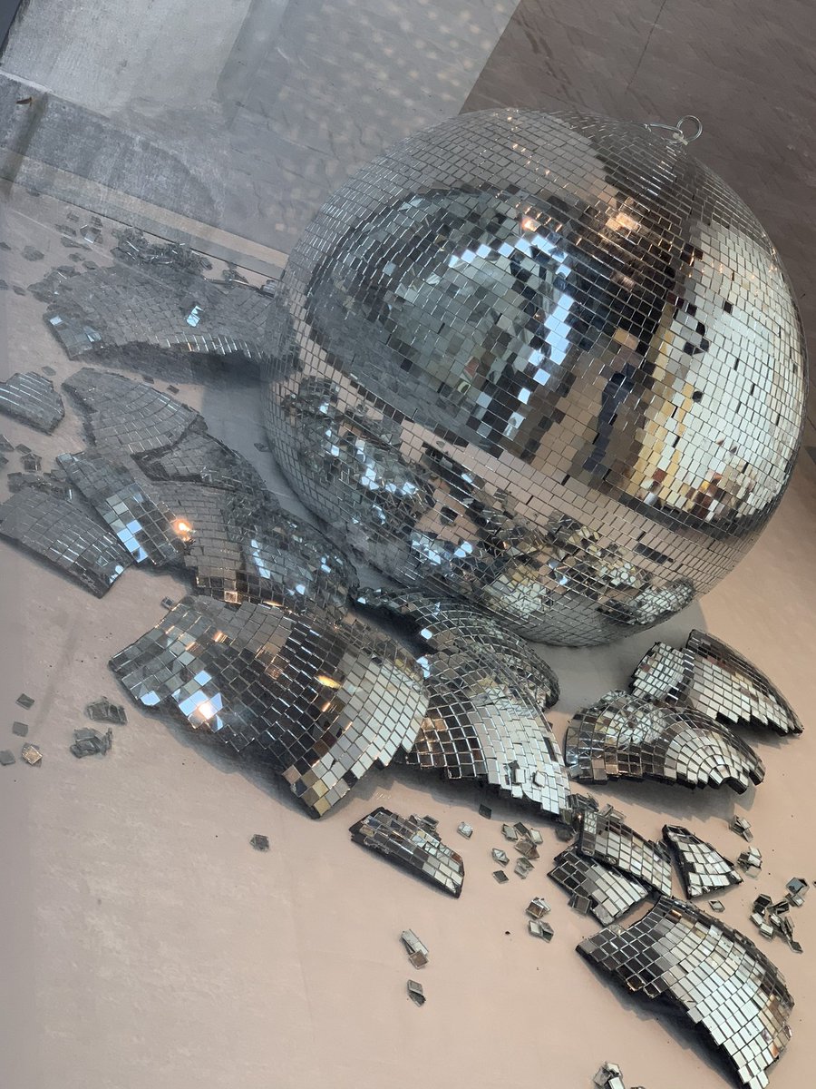 lovevolv's tweet image. #SunRadio #lovolution #live midnight-6am cest 97.5fm #zurich #streaming #radio @lora_radio lora.ch #roots #fusion #funk