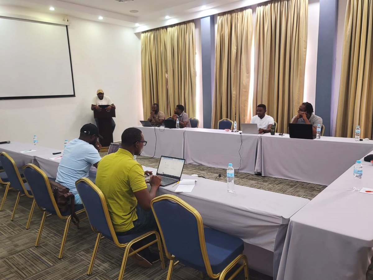 liberia_revenue's tweet image. Today, we commenced a 3-day technical assessment &amp;amp; training session to improve the standards &amp;amp; technical design of the LRA website lra.gov.lr. Our objective is to modernize the site, ensuring it is user-friendly &amp;amp; interactive.
#WebsiteModernization #MovingToBillions