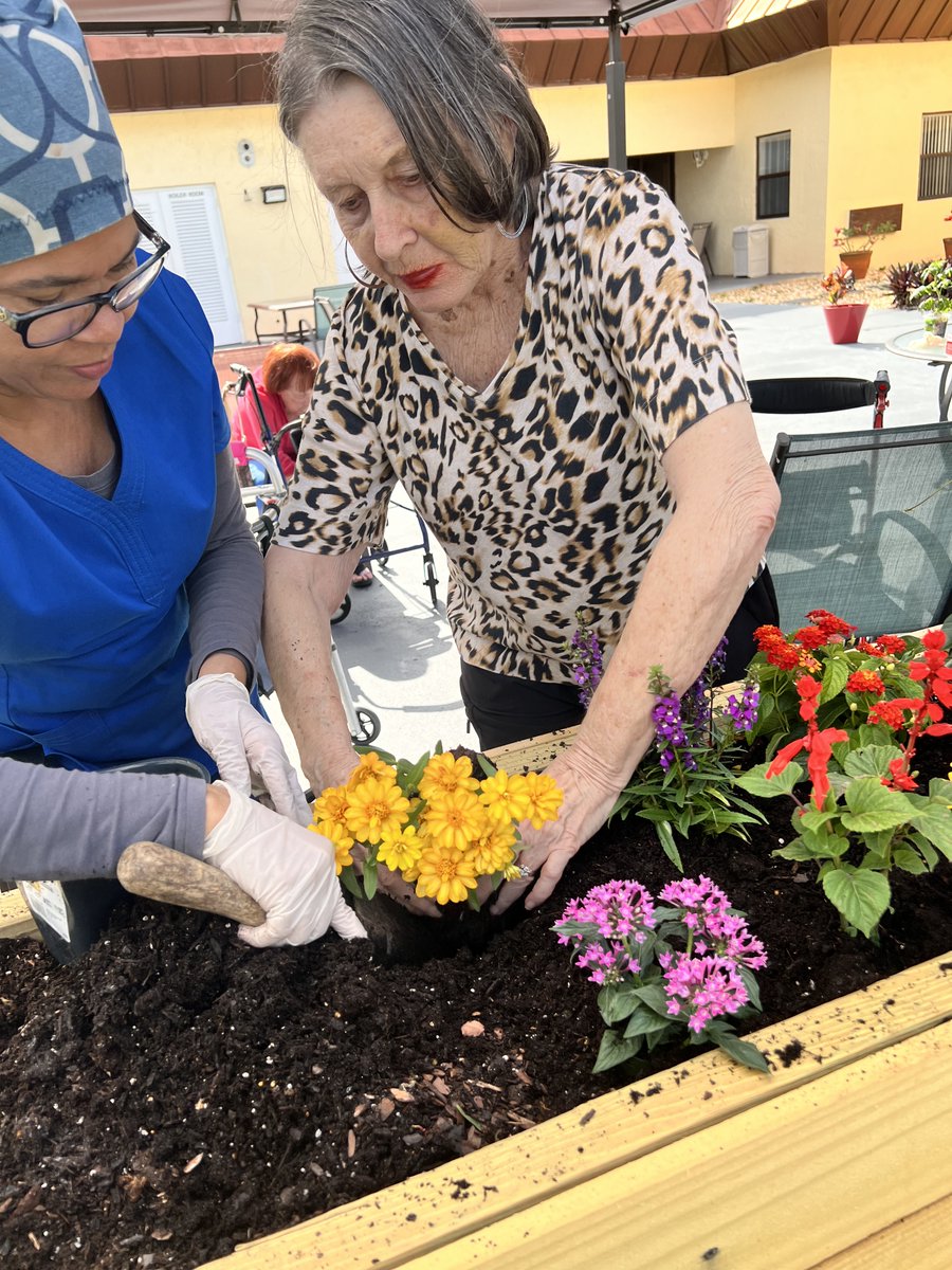 SunnyHillsALF's tweet photo. Residents enjoyed planting a new flower garden and vegetable garden. https://t.co/FhdiquLawT
